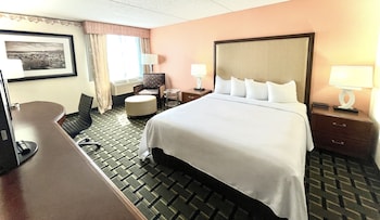 Fairbridge Hotel Cleveland East