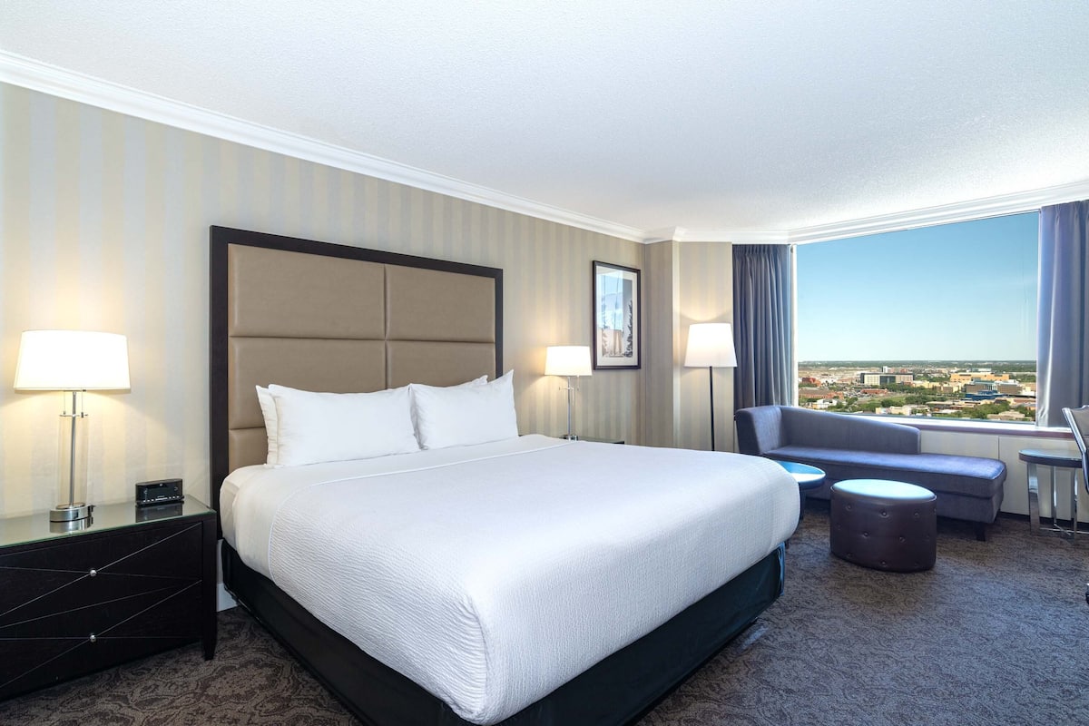 Camera Premium, 1 letto king (Top Floors) | Biancheria da letto di alta qualità, materassi a doppio strato