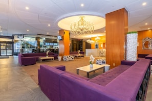 Lobby-Lounge