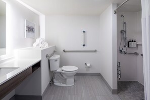Standardzimmer, 1 King-Bett, barrierearm (Roll-In Shower) | Badezimmer