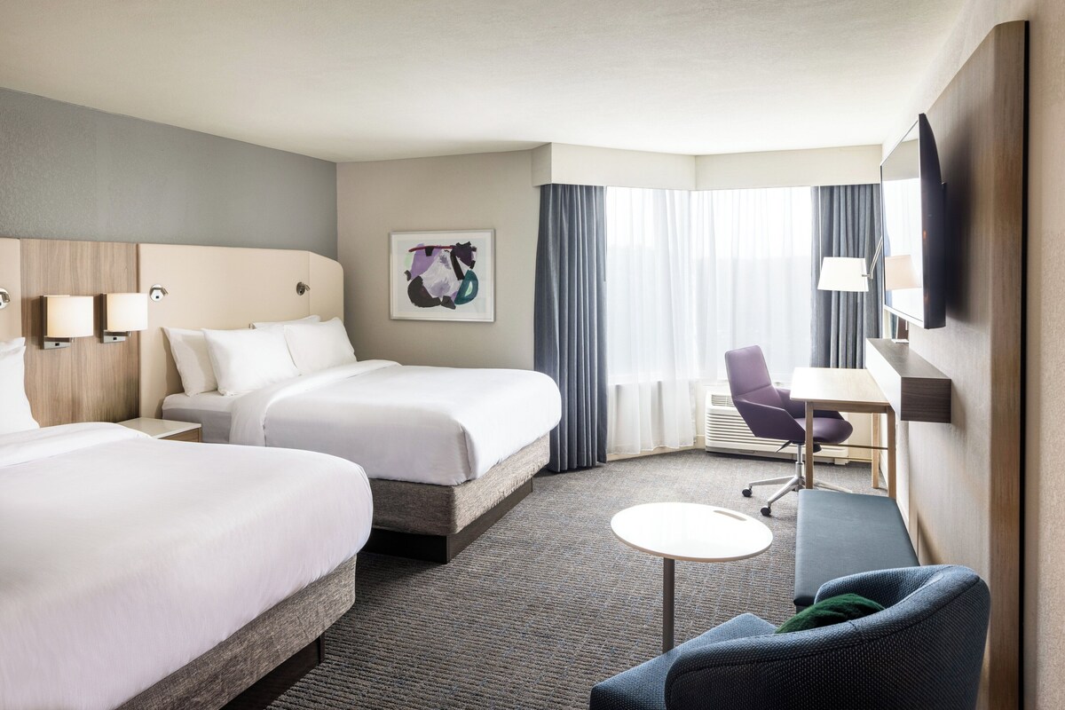 In-room safe, desk, laptop workspace, blackout curtains