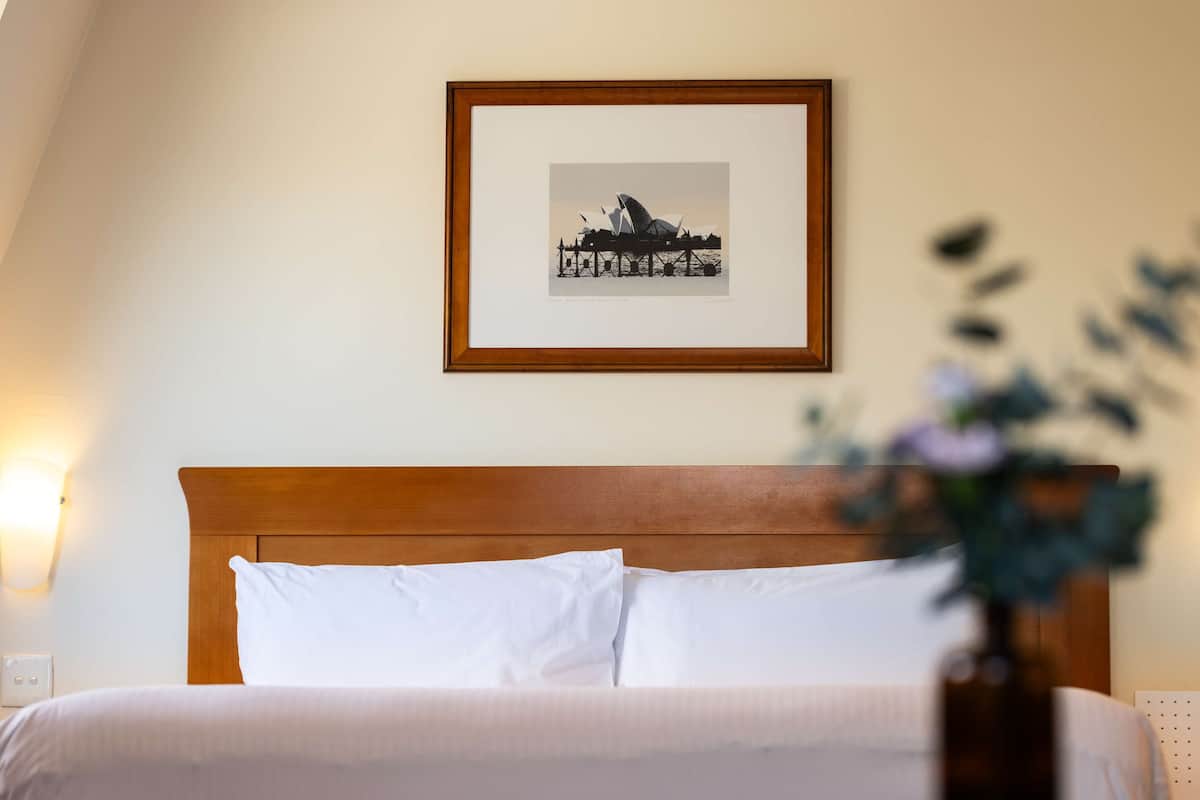 In-room safe, desk, iron/ironing board, free WiFi