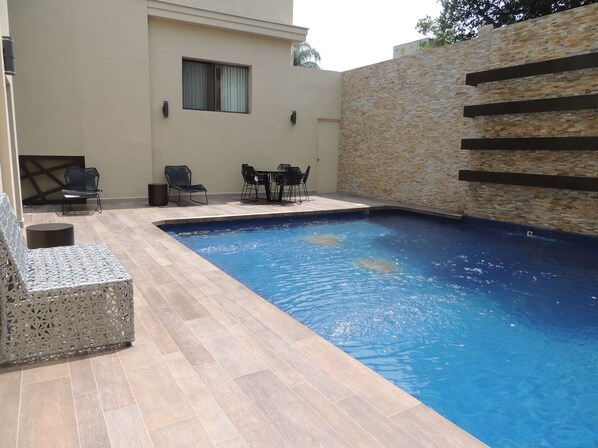 Piscine extérieure (ouverte en saison)