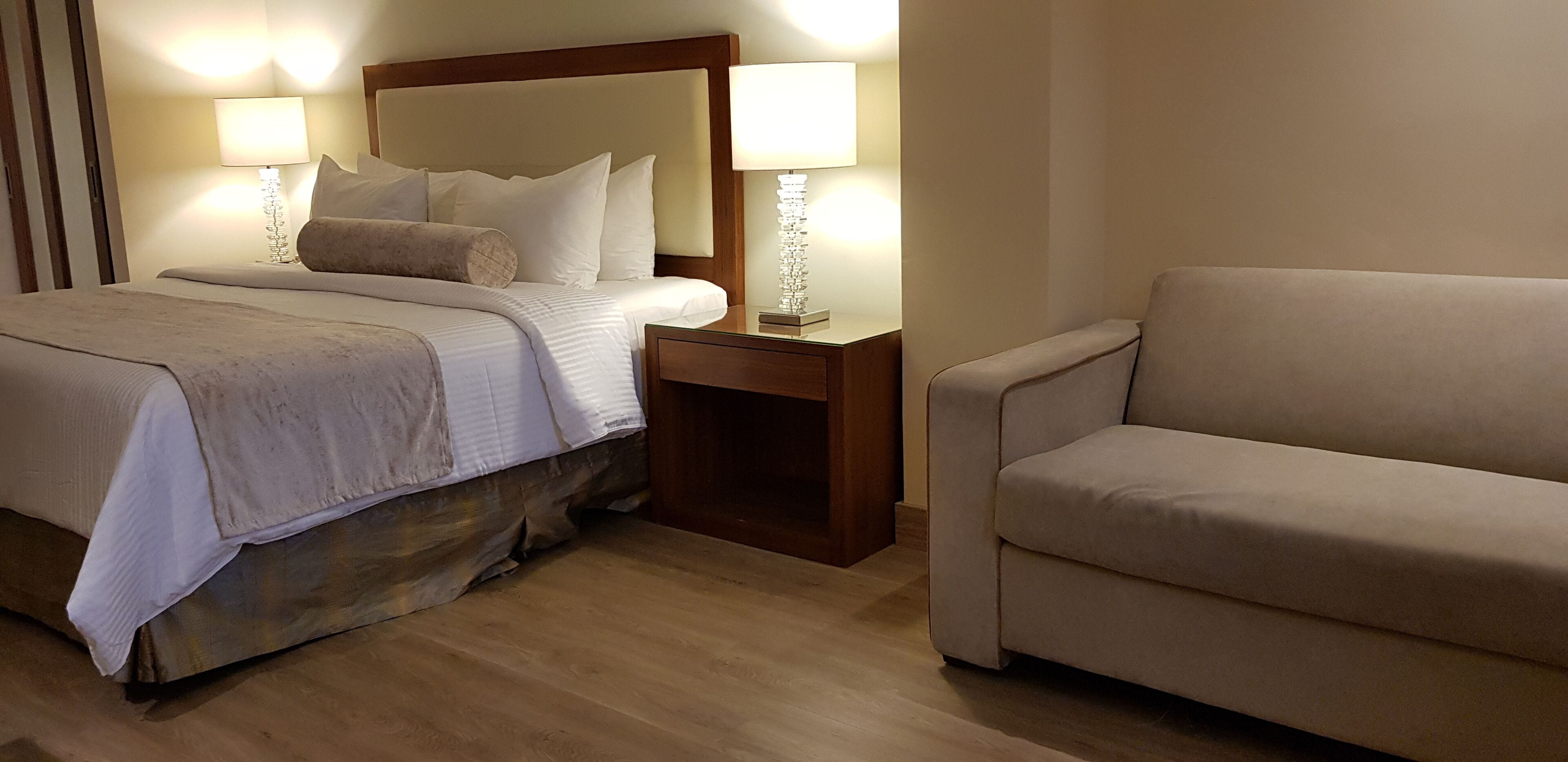 junior single room | in-room safe, desk, soundproofing, iron/ironing board