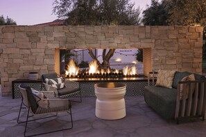 Exterior - Tommy Bahama Miramonte Resort & Spa (Indian Wells)