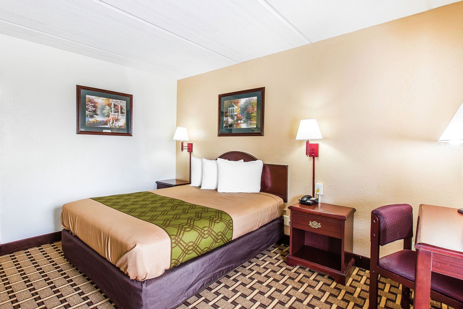 Desk, blackout drapes, free WiFi, bed sheets
