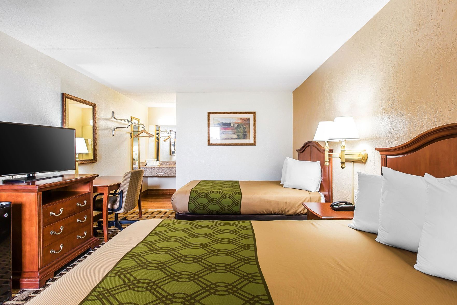 Desk, blackout drapes, free WiFi, bed sheets