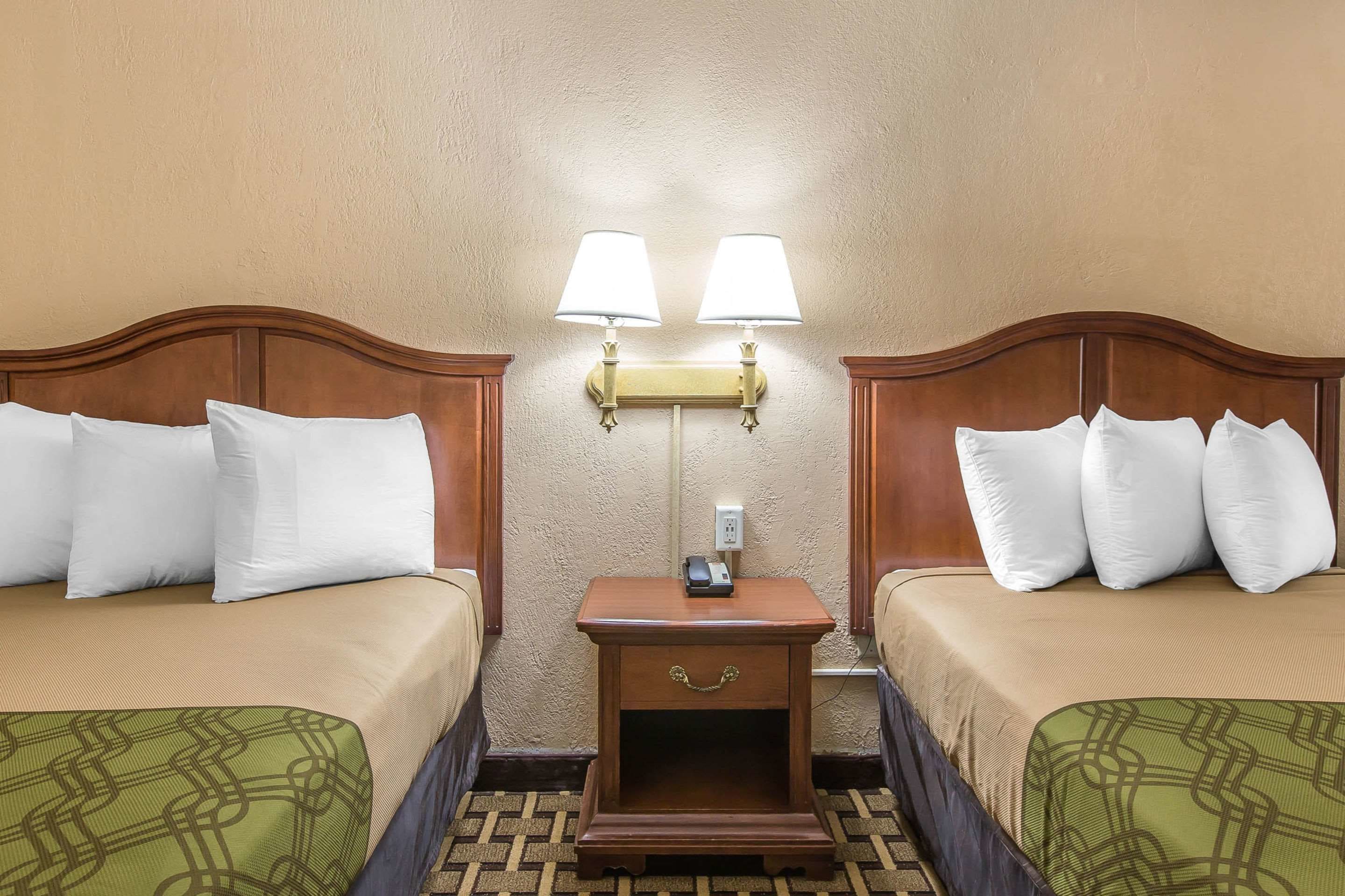 Foto - Econo Lodge Savannah Midtown