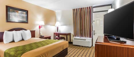 Escritorio, cortinas blackout, wifi gratis y ropa de cama