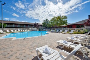 Alberca al aire libre por temporada