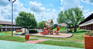 Zona de juegos infantil al aire libre