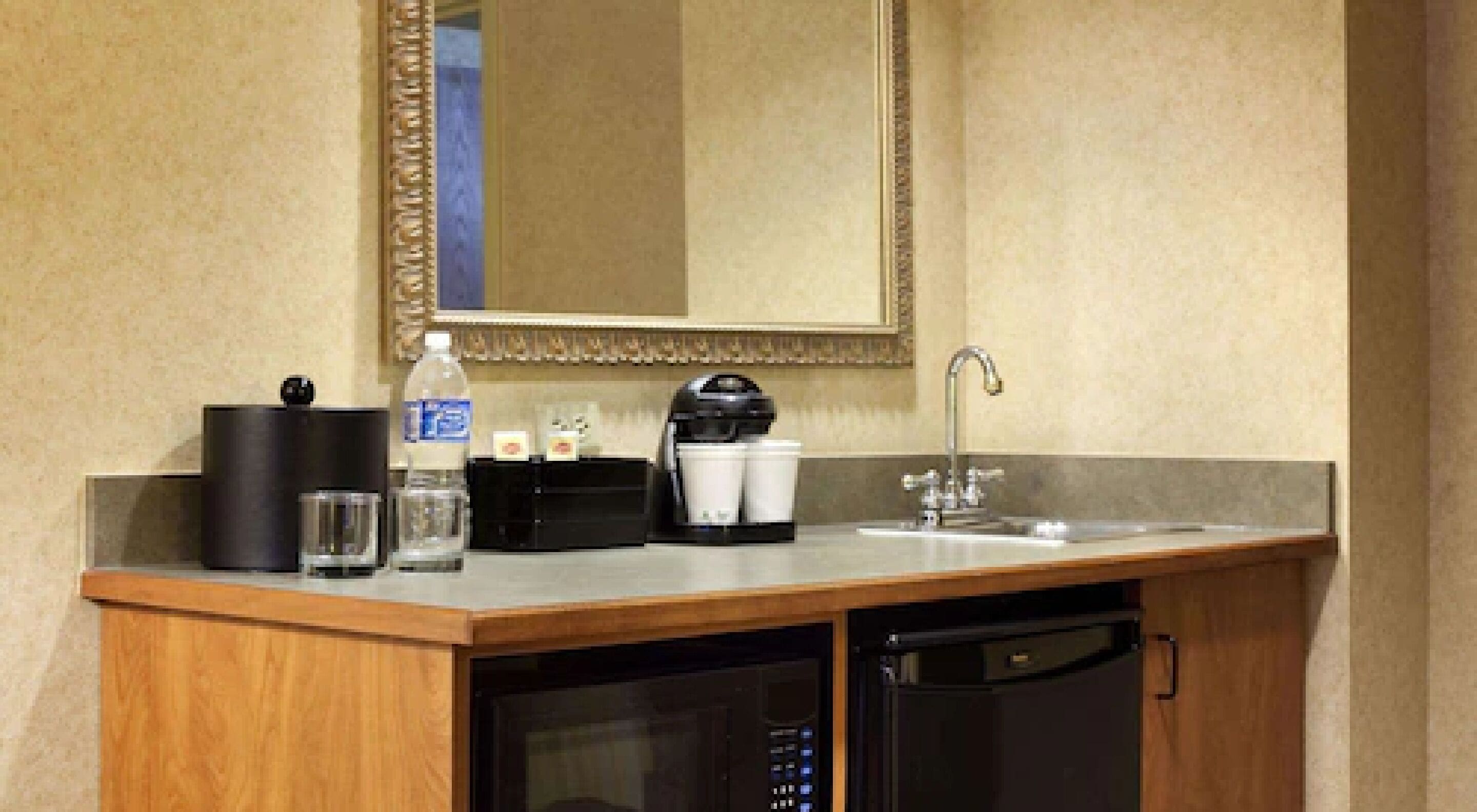 fridge, microwave, coffee/tea maker