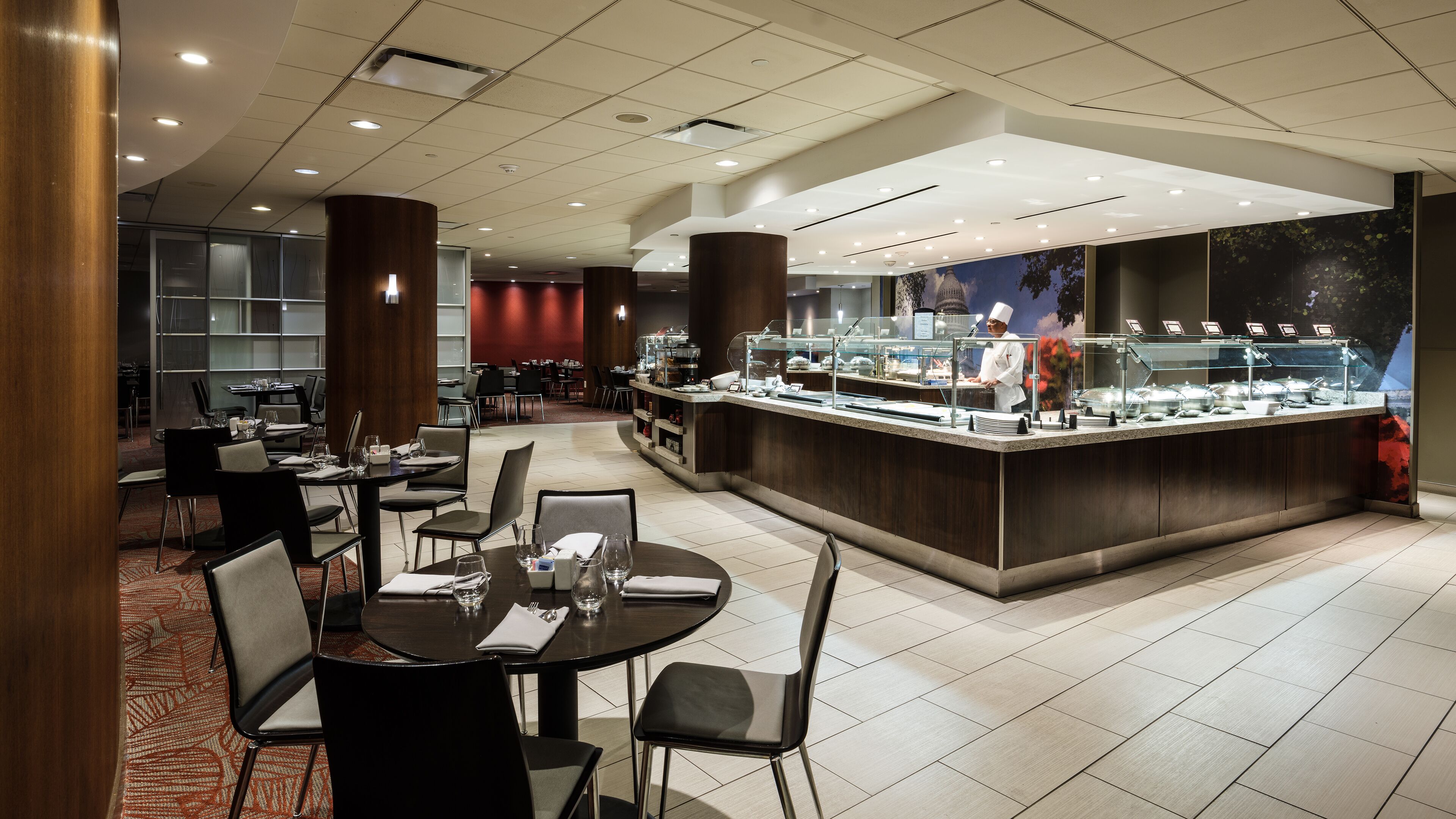 Bữa sáng buffet hàng ngày với phụ phí nhỏ 