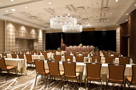 Holiday Inn Washington Capitol Natl Mall, an IHG Hotel - Image 80