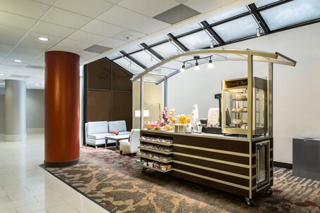 Holiday Inn Washington Capitol Natl Mall, an IHG Hotel - Image 9