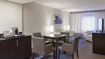 Suite, 1 King Bed | Hypo-allergenic bedding, in-room safe, desk, laptop workspace