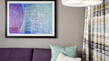 Sängtillbehör av högsta kvalitet, skrivbord och arbetsyta för laptop