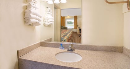 Days Inn by Wyndham Chester