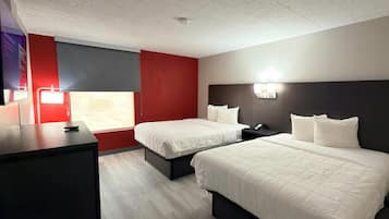 Chambre, 2 grands lits, non-fumeur | Coffre-fort, fer et planche à repasser, lit d’appoint (supplément)