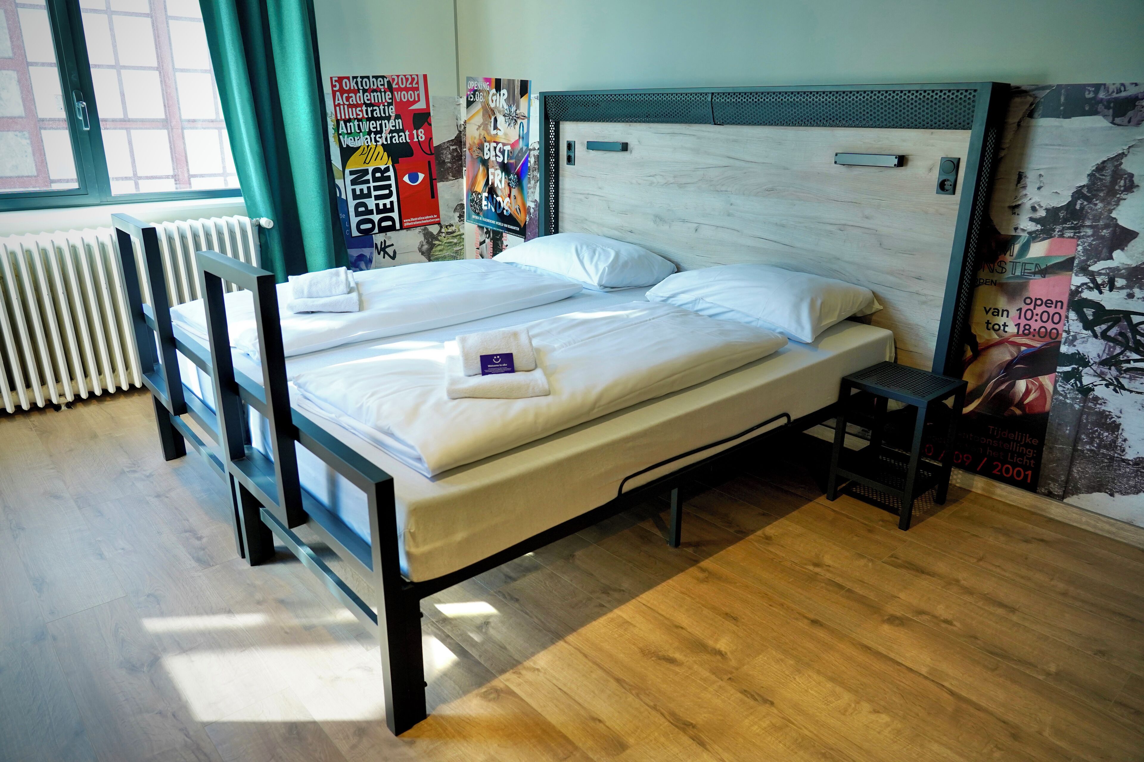 Desk, laptop workspace, free WiFi, bed sheets