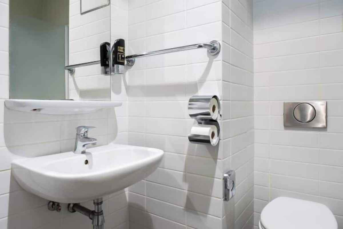 Free toiletries, hair dryer, towels