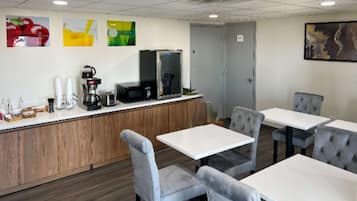 Desayuno continental incluido todos los días