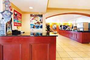 Lobby - La Quinta Inn by Wyndham Orlando International Drive North (Orlando)