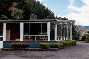 Fachada de la propiedad