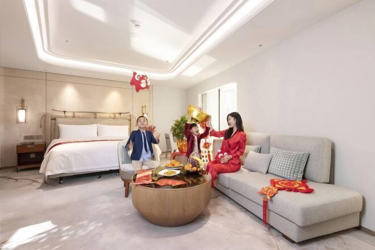 Select Comfort beds, minibar, in-room safe, desk