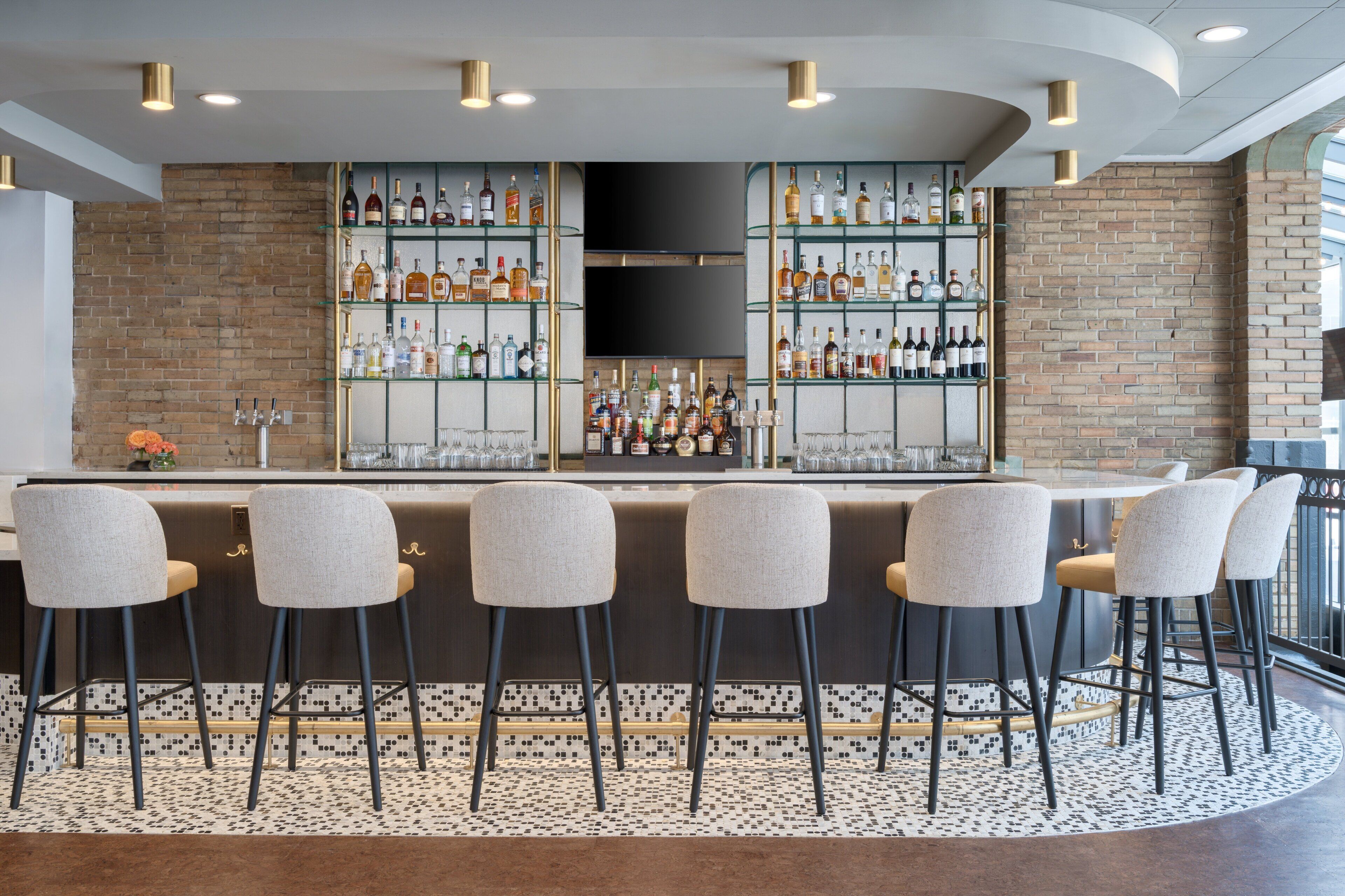 2 restaurants, breakfast, lunch, dinner served; american cuisine