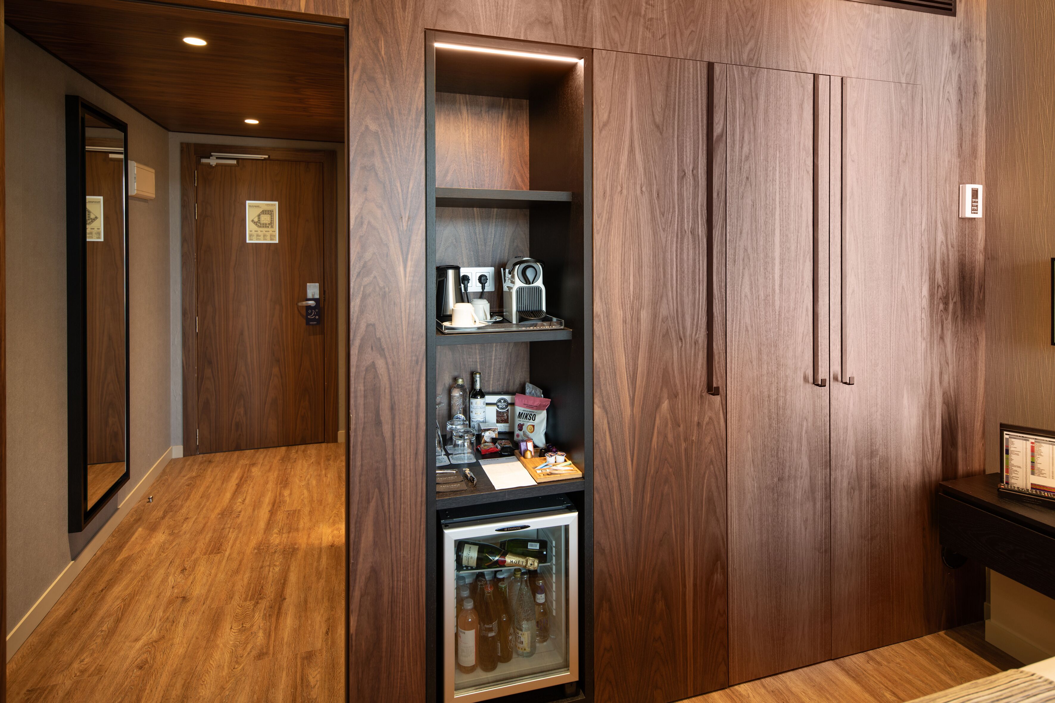 1 bedroom, minibar, in-room safe, desk