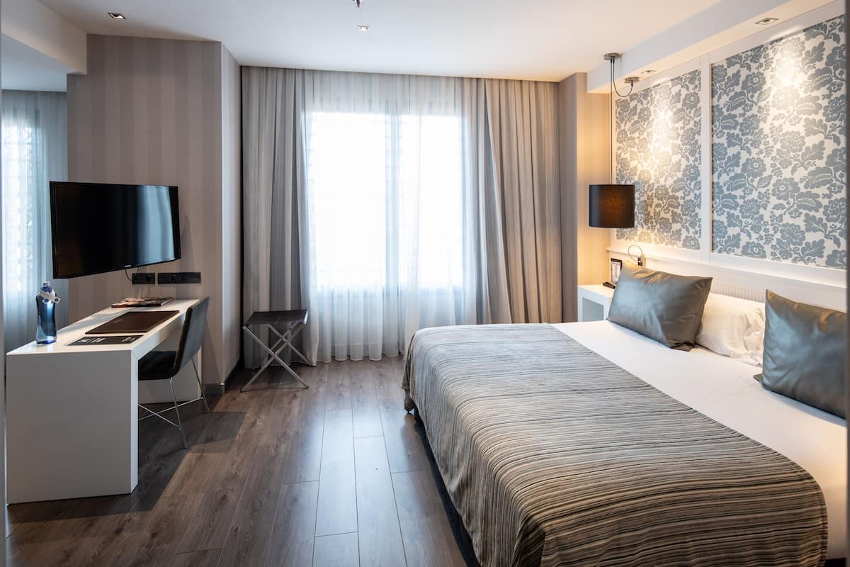 1 bedroom, minibar, in-room safe, desk