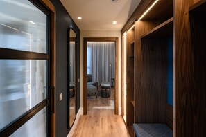 1 bedroom, minibar, in-room safe, desk