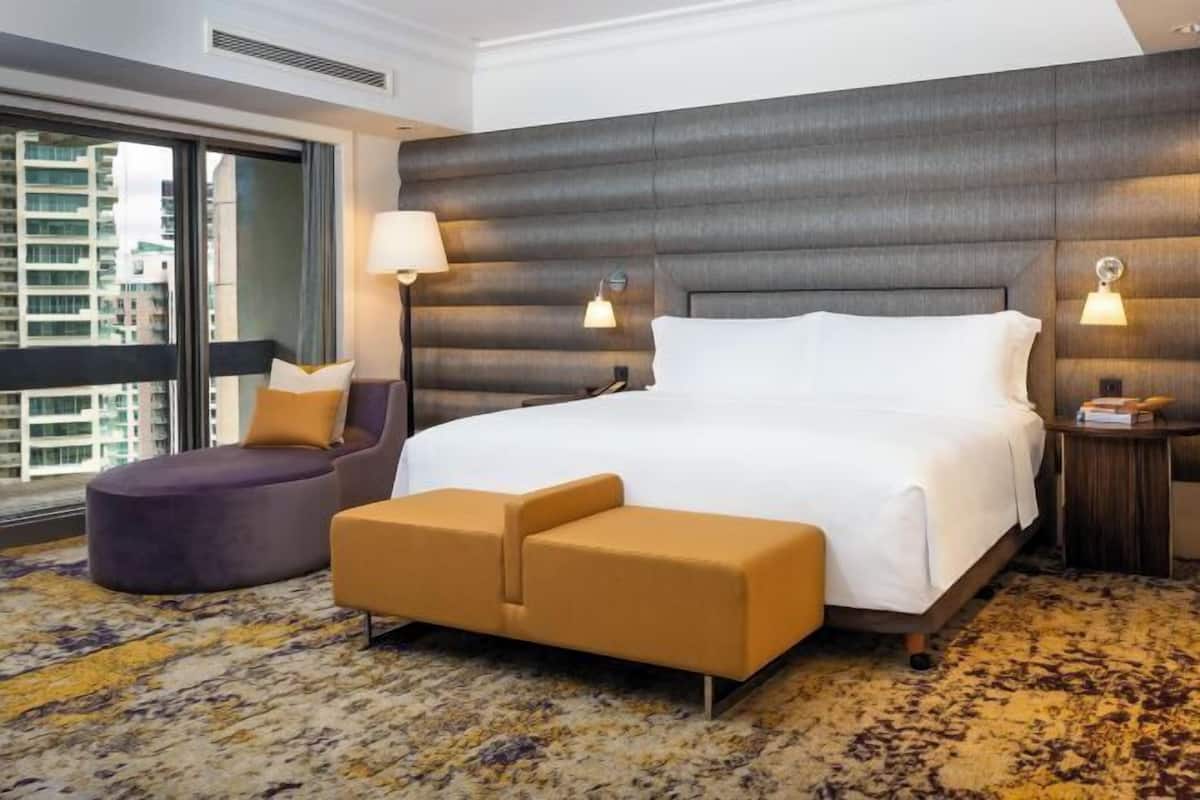 1 Schlafzimmer, hochwertige Bettwaren, Daunenbettdecken, Minibar