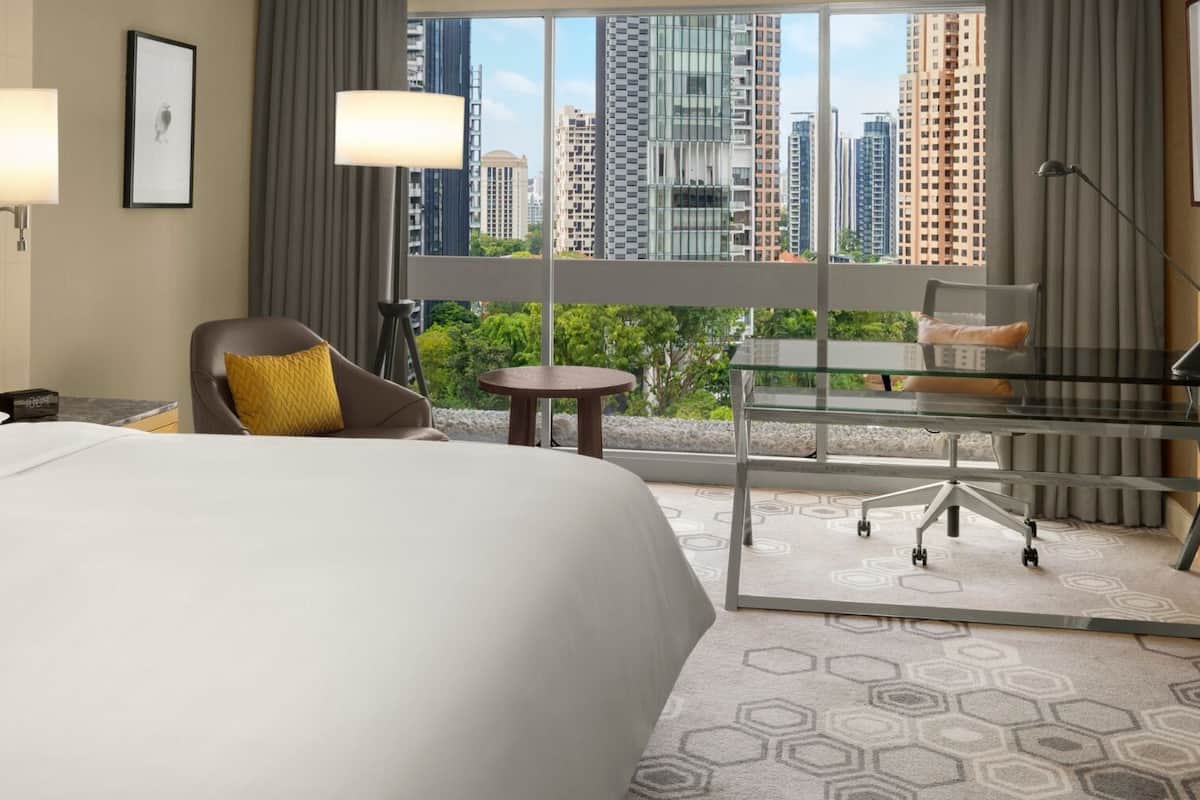 Deluxe Room, 1 King Bed (Walk-In Shower) | Premium bedding, down duvets, minibar, in-room safe