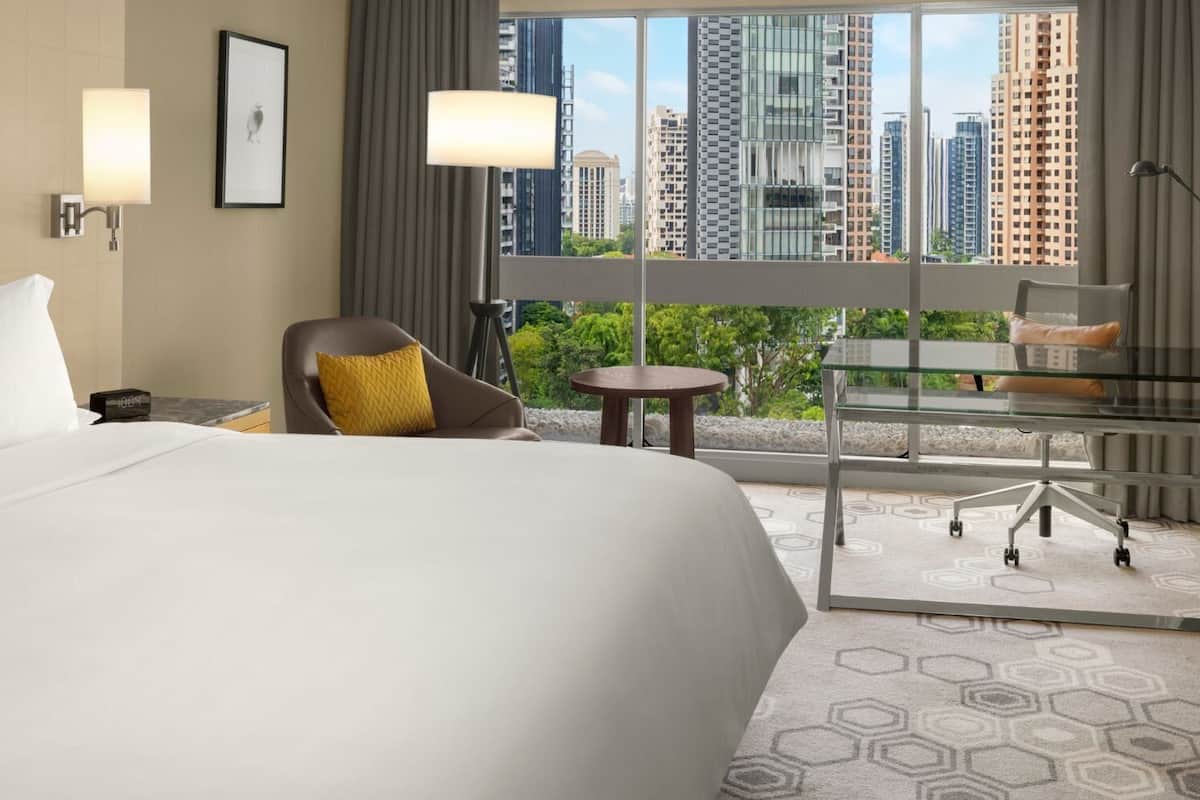 1 bedroom, premium bedding, down comforters, minibar