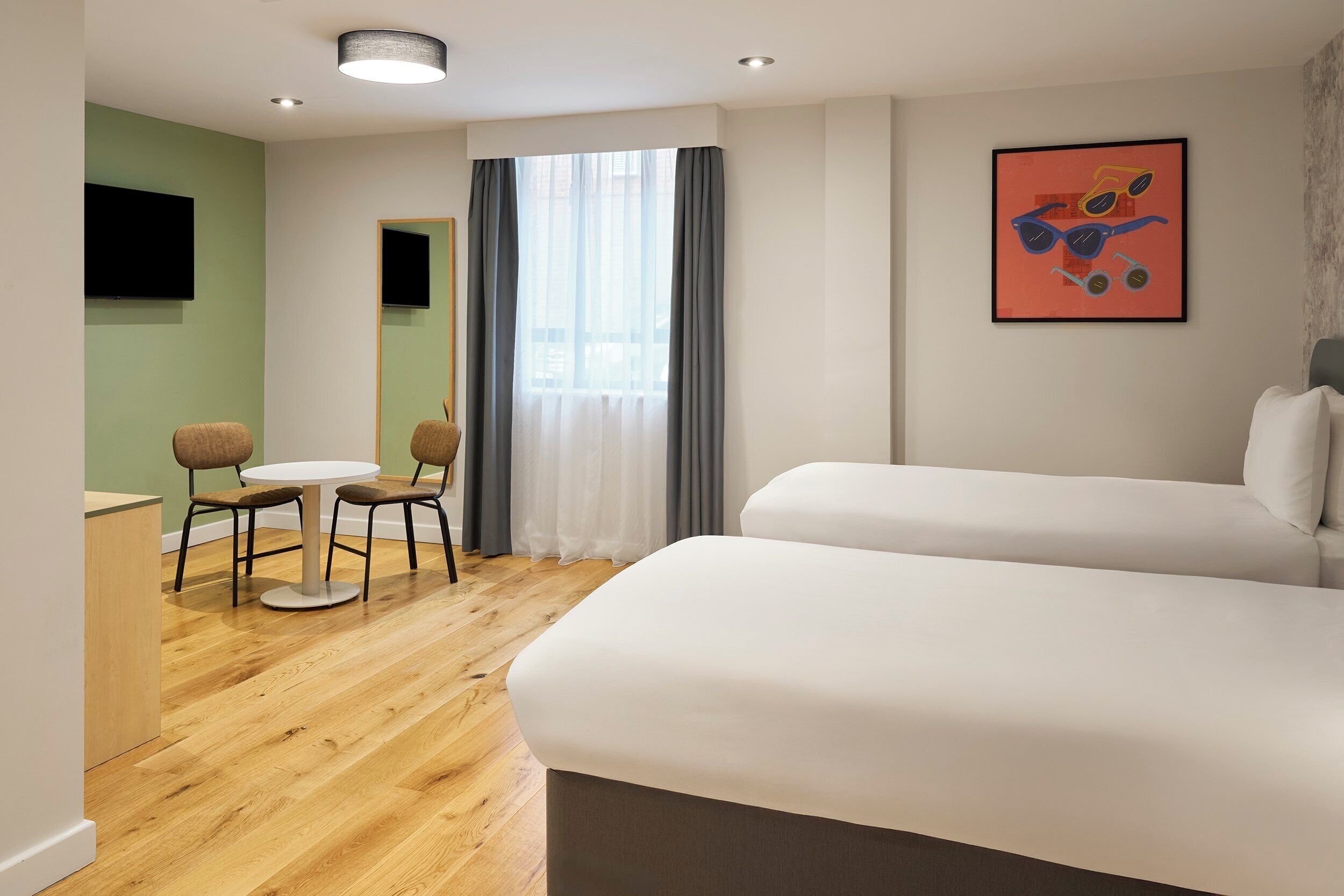 Habitación estándar, 2 camas individuales, accesible para personas con discapacidad | Escritorio, wifi gratis, despertador