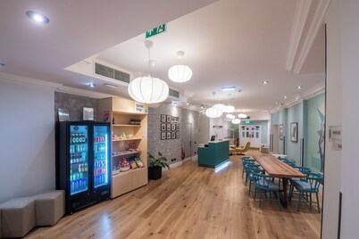 Garner Reading City Centre by IHG