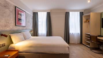 Desk, free WiFi, alarm clocks