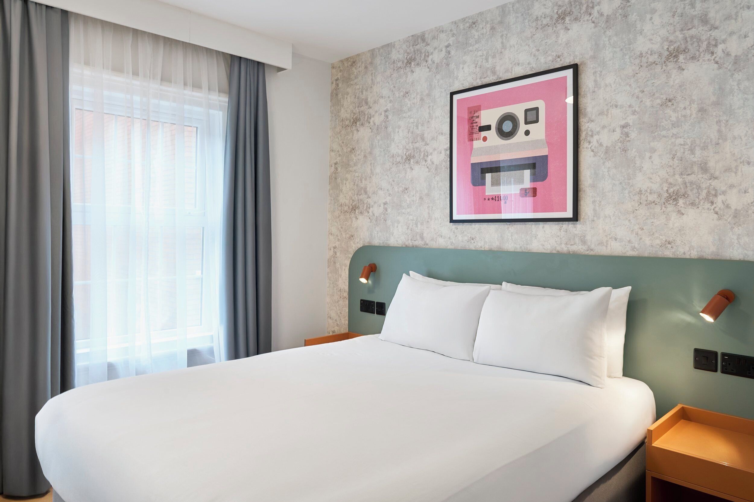 Habitación estándar, 1 cama de matrimonio grande | Escritorio, wifi gratis, despertador