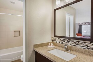 Free toiletries, hair dryer, towels - Ramada by Wyndham Monterey (Monterey)