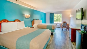 Laptop workspace, iron/ironing board, free WiFi, bed sheets - Motel 6 Grand Rivers, KY (Grand Rivers)