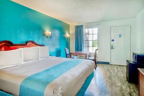 Laptop workspace, iron/ironing board, free WiFi, bed sheets