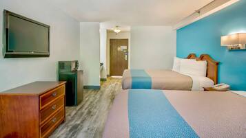 Premium bedding, laptop workspace, iron/ironing board, WiFi (free)
