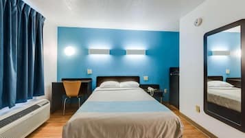 Phòng Tiêu chuẩn, 1 giường đôi, phù hợp cho người khuyết tật, không hút thuốc | Bàn, màn/rèm cản sáng, truy cập Internet không dây miễn phí