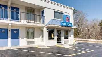 Mặt tiền nơi lưu trú