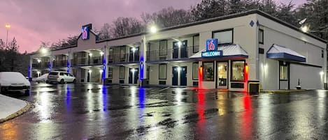 Fasade – kveld/natt