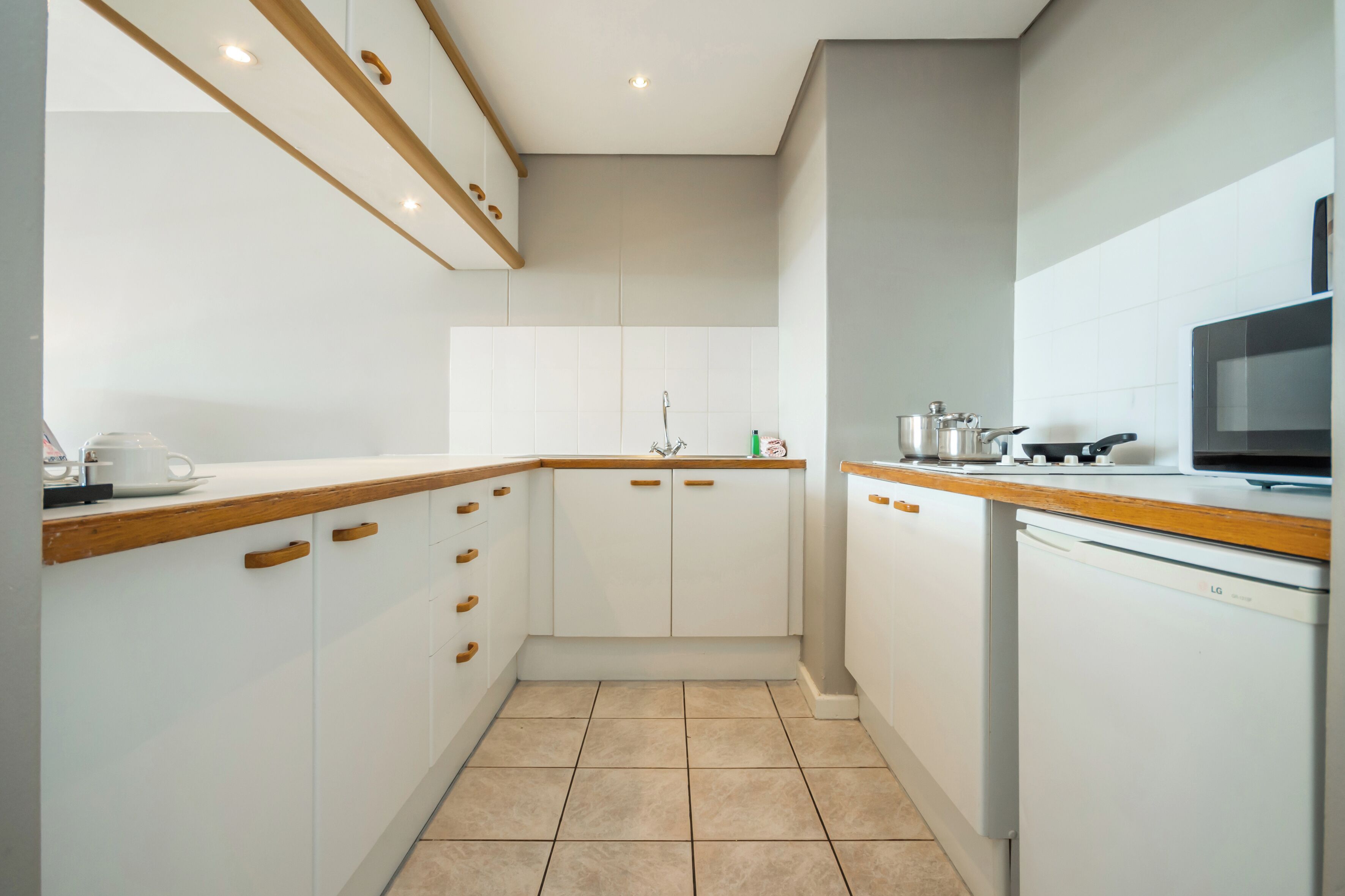 Room, Lagoon View | Private kitchen