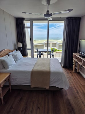Standard-Studio, 1 Queen-Bett | Zimmersafe, individuell dekoriert, individuell eingerichtet