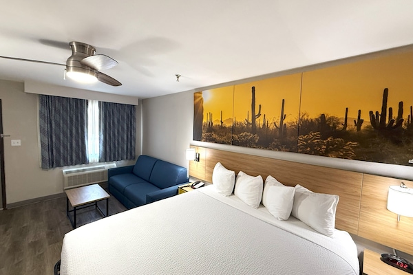 Deluxe Room, 1 King Bed with Sofa bed, Non Smoking | Desk, laptop workspace, blackout curtains, iron/ironing board